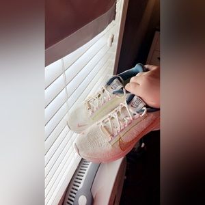 Women’s Nike Sun Club Flyknit Tennis Shoes